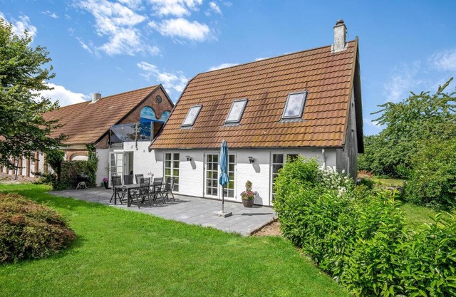 Gorgeous Apartment In Rønne With Wifi