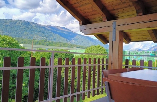 Gorgeous apartment 10 min walk to Lake, 5 min walk to downtown