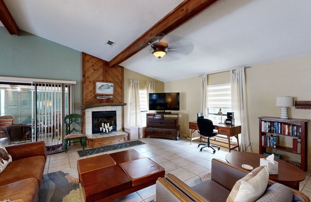 Gorgeous coastal home with shared pool and easy beach access