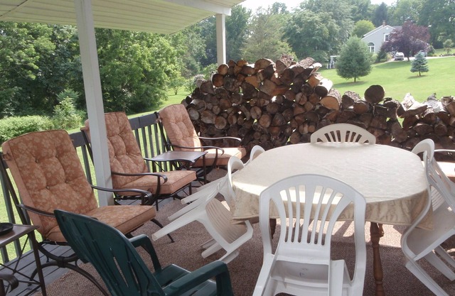 Gorgeous Colonial. Bethlehem area. Only parking for 2 cars. Great deck views