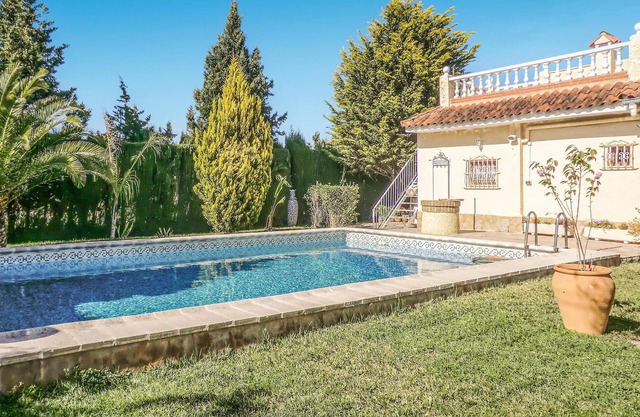 Gorgeous home in Urbanización La Sima
