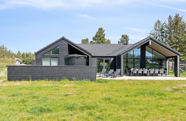 Gorgeous home in Blåvand with sauna