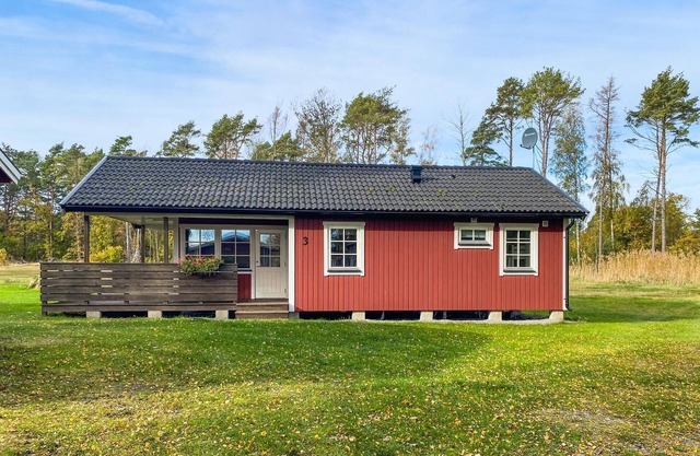 Gorgeous home in Byxelkrok with WiFi
