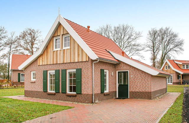 Gorgeous home in Hoge Hexel with sauna