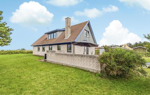 Gorgeous Home In Læsø With Kitchen