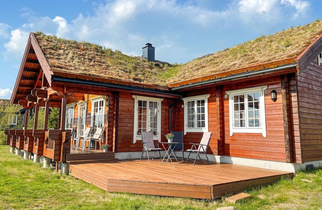Gorgeous home in østby with kitchen