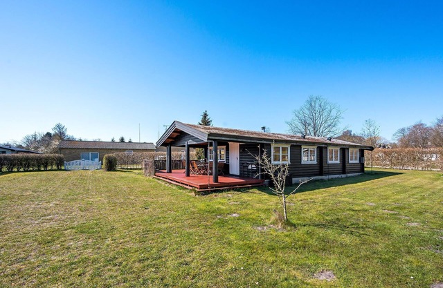 Gorgeous home in Rudkøbing with WiFi