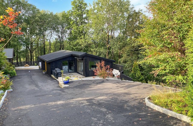 Gorgeous home in Skjold with kitchen