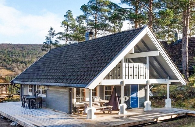 Gorgeous home in Uvdal with WiFi