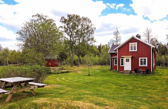 Gorgeous home in Vårgårda with WiFi