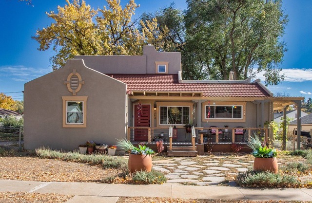 Gorgeous Home near Garden of the Gods with Rooftop Deck & Gourmet Kitchen