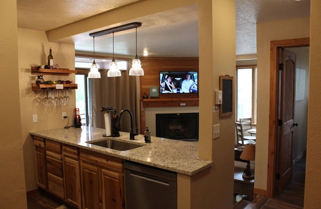Gorgeous remodeled condo on keystone slopes
