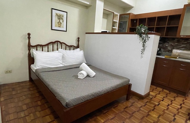 Gorgeous Studio by Greenbelt (WiFi, Netflix & pool)