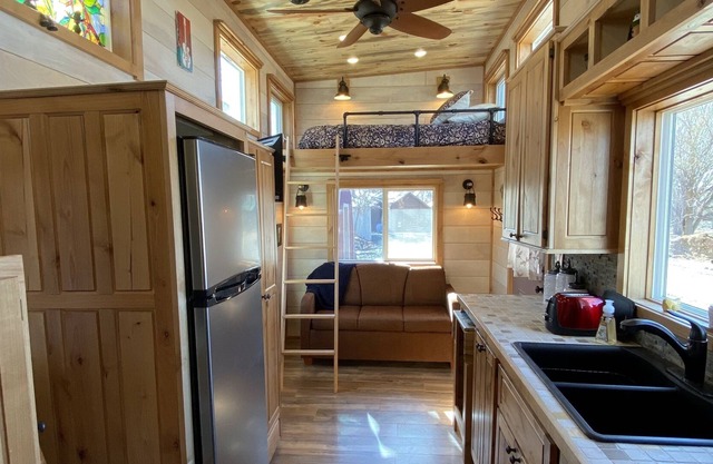 Gorgeous Tiny House on private 70 acre ranch