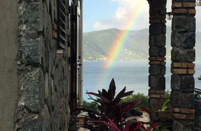 Gorgeous View, Beach Access, Swimming Pool, Kayaks, Quiet Privacy - the East End