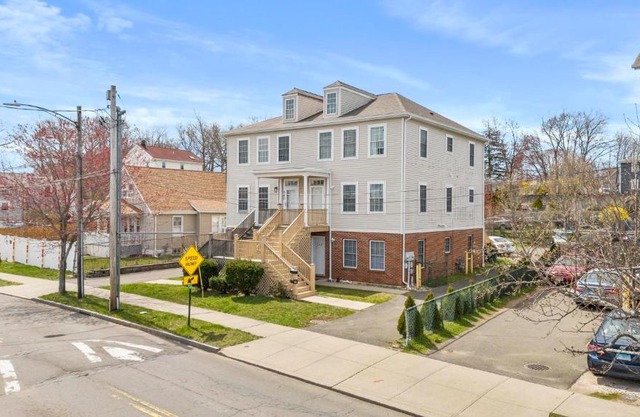 Gorgeous Waterfront 2 Bedroom 1 Bath Modern Home.