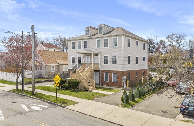 Gorgeous Waterfront 2 Bedroom 1 Bath Modern Home.