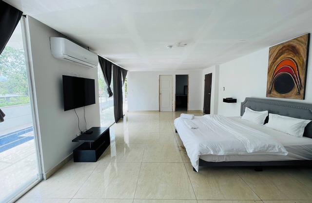 Gorgona Beach Hotel