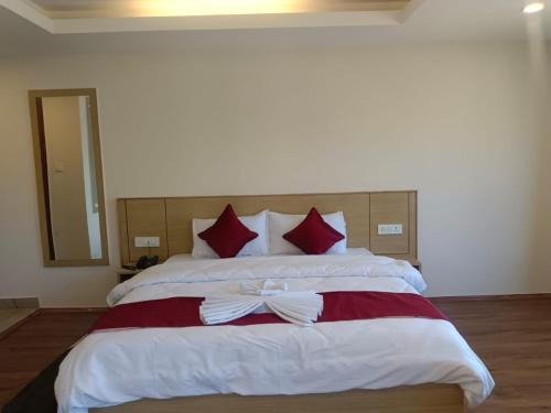 Goroomgo Hotel Kings Palace Near Mt Park - Restaurant & Parking - Prime Location - Luxury and Spacious Room with Newly Renovated - Best Hotel in Gangtok