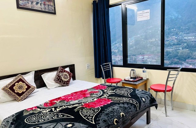 Goroomgo Royal Sainik mando