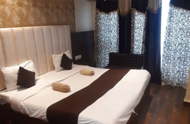 Goroomgo The Lotus Kalka