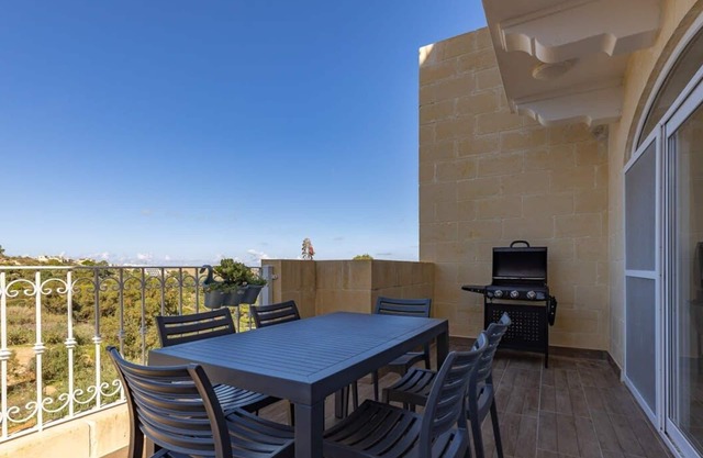 Gozo - Apartment with Stunning Views & Shared Pool