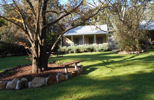 Grampians View Cottages and Units