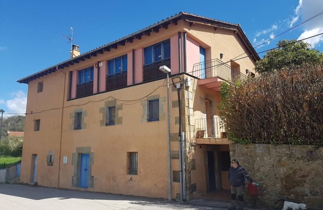 GRAN CASA LA GARROTXA - ONLY FAMILY TOURISM WITH CHILDREN, SPORTS AND SCHOOLS