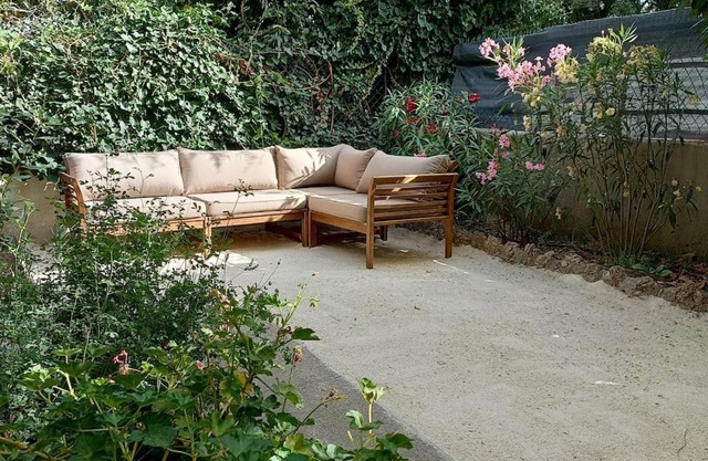 Grand appartement, 2 chambres et jardin