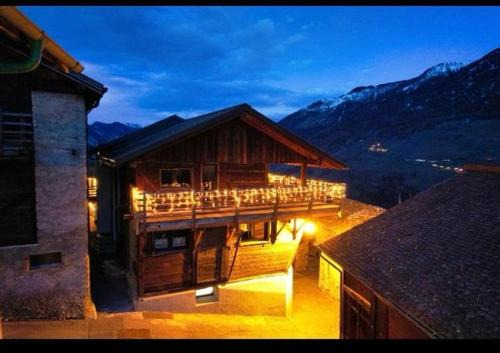 Grand appartement avec terrasse à Chez-Les-Reuses