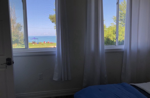 Grand Bend Lake Front House with lake access and hot tub. Pet frinedly