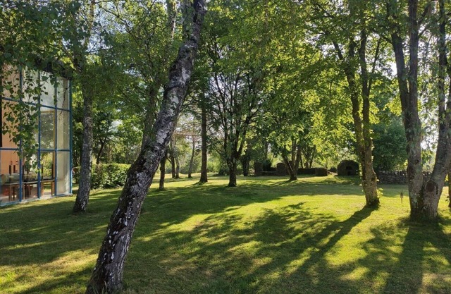Grand Gîte de 50 Lits, en Pleine Campagne, Gestion Libre ou Pension Complète