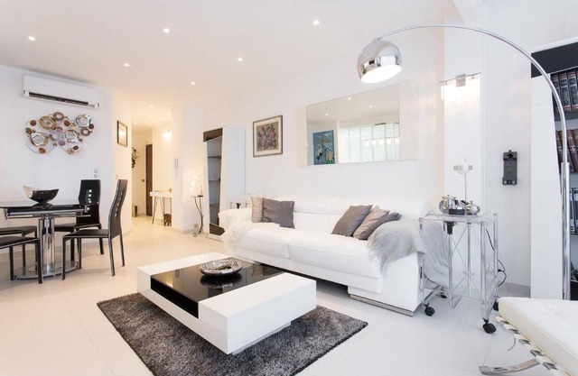 GRAND HOTEL: New 2 BEDS/ 2 BATHS