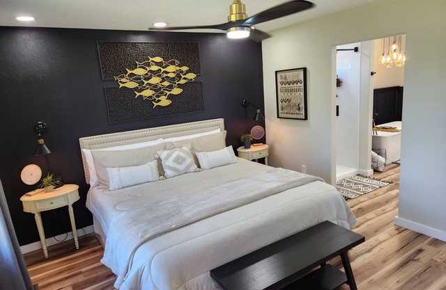 Grand Lake Cabin @ Duck Creek, Sleeps 6, w/Hot Tub & Pool