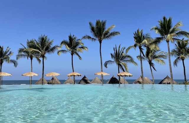 Grand Luxxe Estate, Punta or Residence, Founders/Platinum, Golf and Massages.