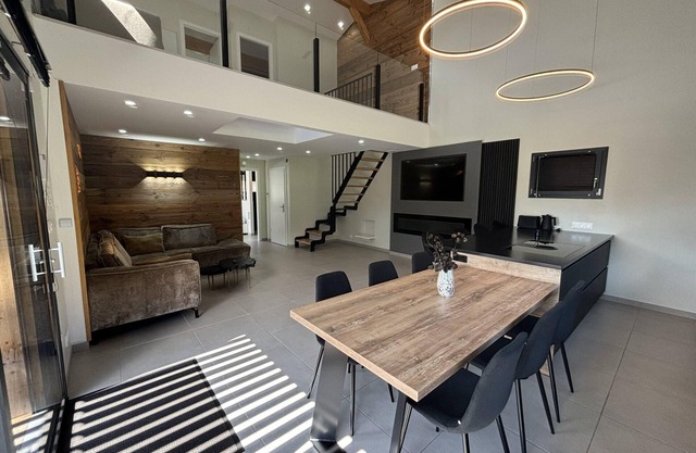Grand Perce Neige: modern chalet, private spa, 7p