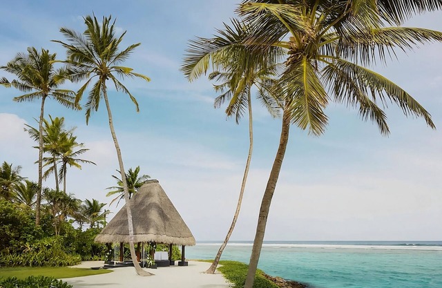 Grand Residence at One&Only Reethi Rah, Private Indoor Spa Tub!