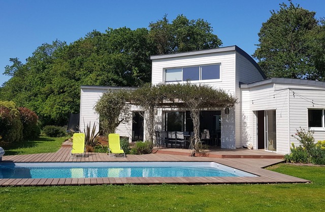 Grande Maison Avec Piscine au Coeur du Golfe du Morbihan