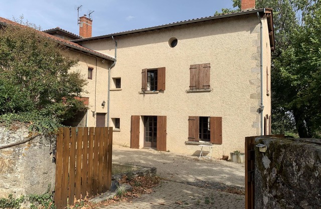 Grande Maison Familiale 18kms de Lyon ,cheminée ,piscine Grand Parc