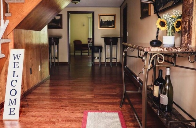 Great 3 Bedroom apartment 2 min to Foxwoods, patio