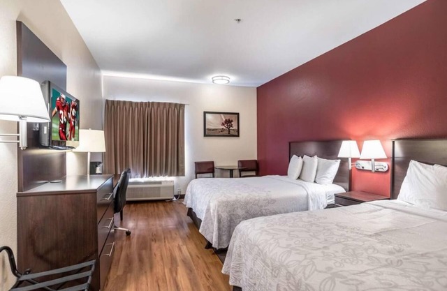 Great Amenities & Convenient Location! Pets Allowed, Minutes to The Alamo!