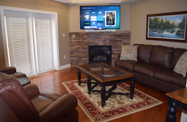 Great condo walking distance to downtown Gatlinburg & Convention center