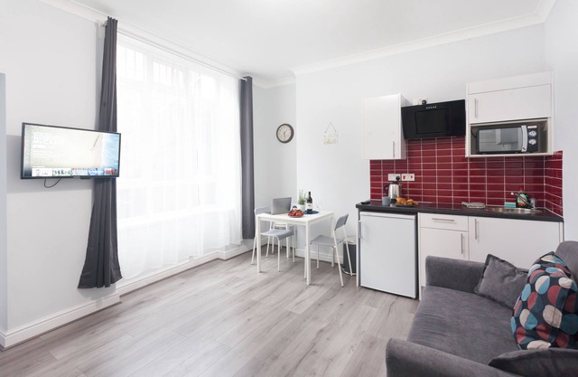 great entire flat - eurostar - kings cross 7