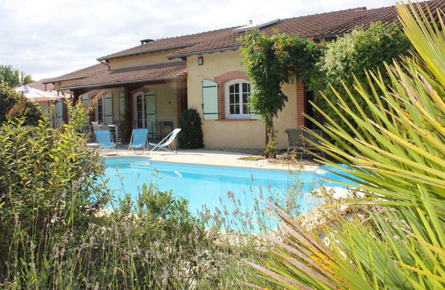 GREAT HOUSE WITH SWIMMING POOL GAILLAC