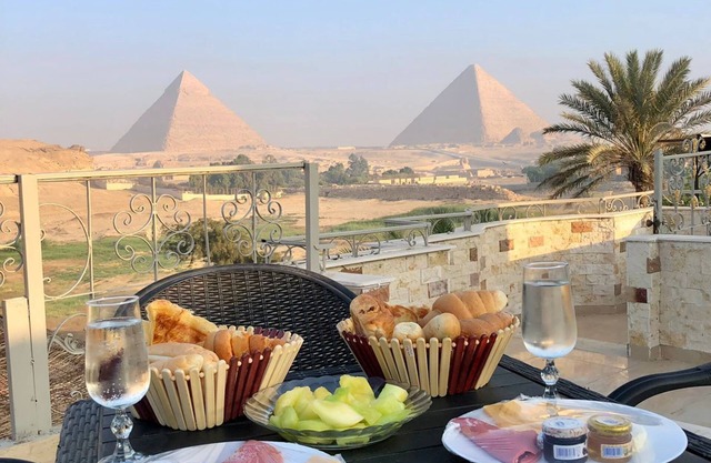 Great sun pyramids inn