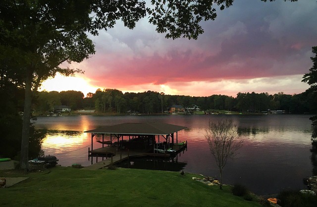 GREAT SUNSET 🛶 FISHING🐟 FIREPIT 🔥 PUTTINGGREEN ⛳️