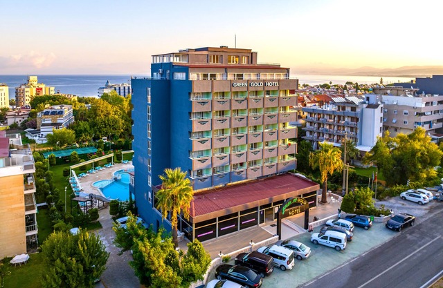 Green Gold Hotel