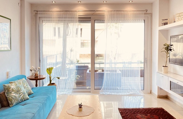 Green Gordon Beach View Apartments