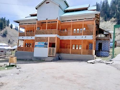Green Land Guest House