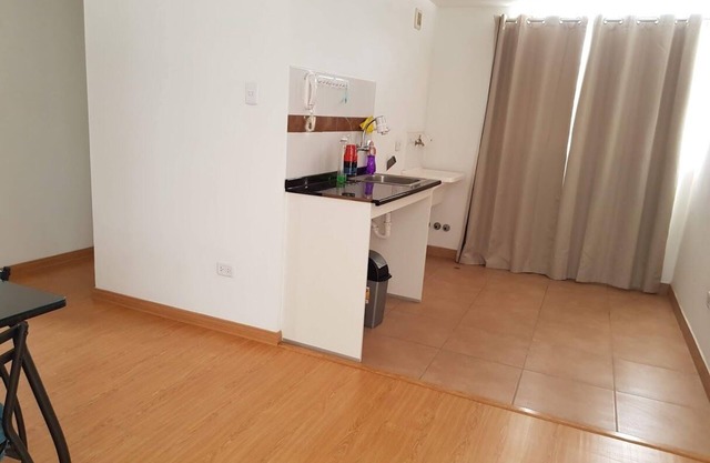 Green1 Condominium Eco City 24 min away from airport
